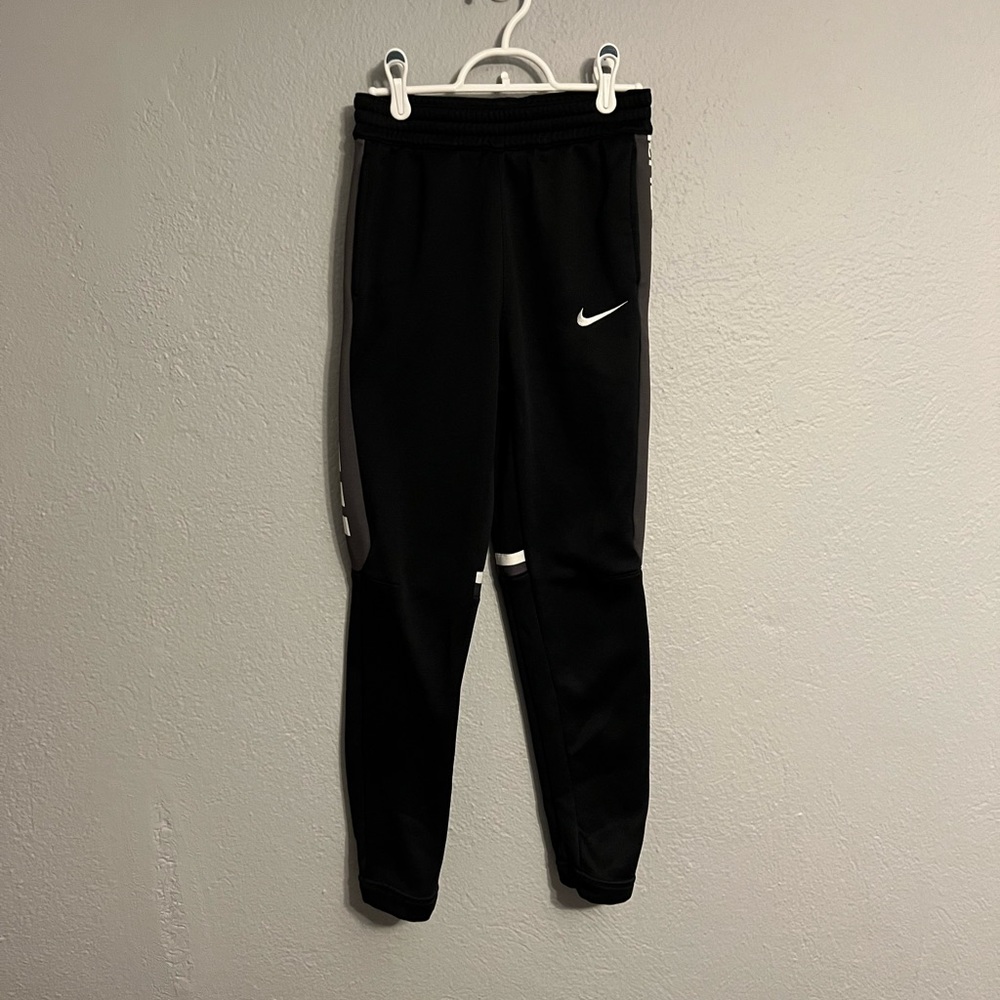 Nike Black White Grey Youth XL Athletic Joggers